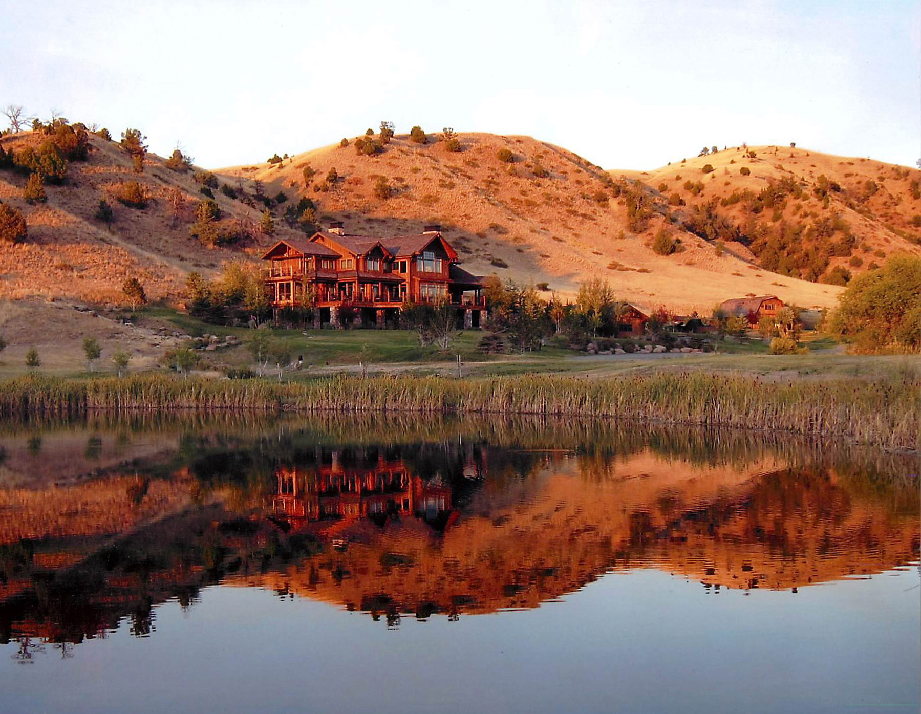 Grey-cliffs-ranch-montana - Grey Cliffs Ranch